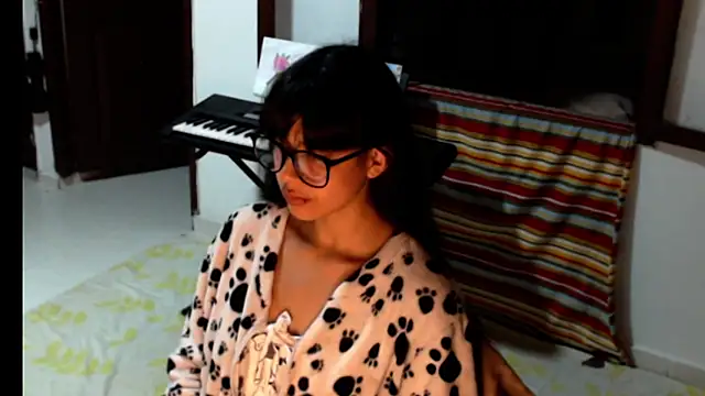 meganmiauu online show from June 26, 6:08 am