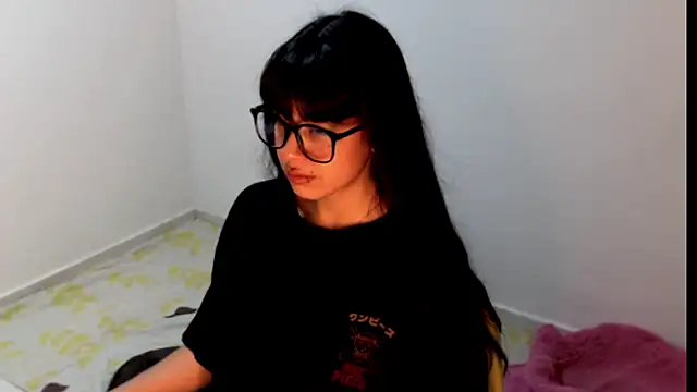 Snapshot of meganmiauu chatting on May 14, 10:56 am meganmiauu online show from May 14, 10:56 am