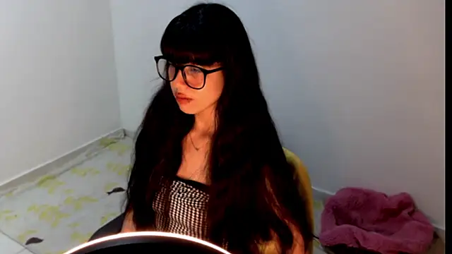 Snapshot of meganmiauu chatting on May 24, 4:56 am meganmiauu online show from May 24, 4:56 am