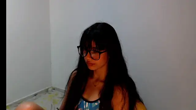 meganmiauu online show from June 16, 2:22 am