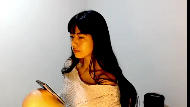 Snapshot of meganmiauu chatting on May 4, 12:41 pm meganmiauu online show from May 4, 12:41 pm