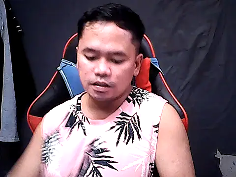 Snapshot of sweet_sexyasian69 chatting on July 14, 2:05 am sweet sexyasian69 online show from July 14, 2:05 am
