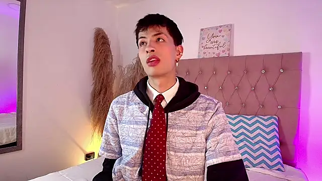 OzorioDany online show from February 7, 4:20 am