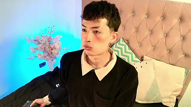 OzorioDany online show from December 20, 4:04 am