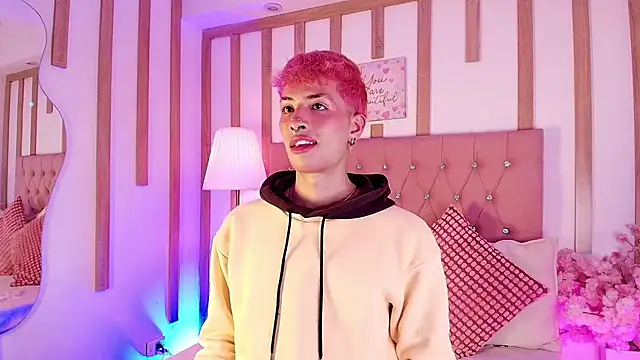 OzorioDany online show from April 8, 4:03 am