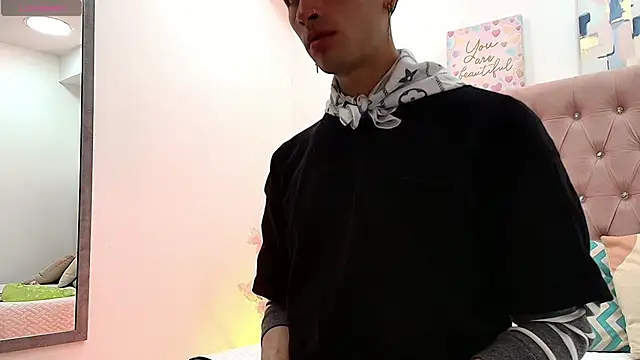 OzorioDany online show from December 2, 3:19 am