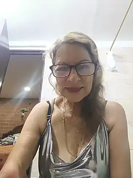 MaryeLunna online show from July 3, 11:06 am