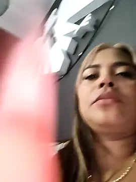 EmilyDuran  online show from October 26, 12:11 am