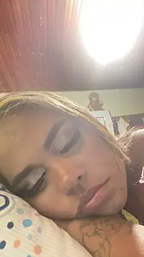 EmilyDuran  online show from March 1, 7:08 am