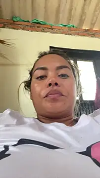 EmilyDuran  online show from April 21, 3:40 pm