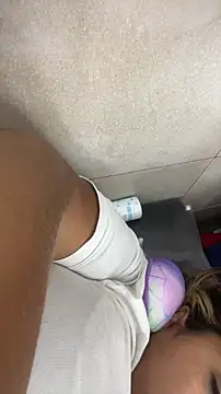 EmilyDuran  online show from March 13, 6:46 pm