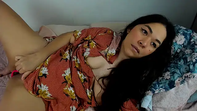 Brianna Angelina online show from November 18, 4:32 pm