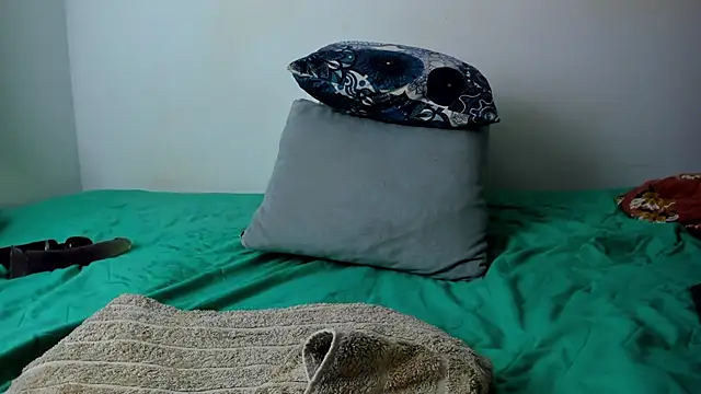 Snapshot of Brianna_Angelina chatting on July 4, 6:20 am Brianna Angelina online show from July 4, 6:20 am