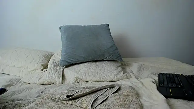 Brianna Angelina online show from December 16, 4:17 am