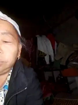 Snapshot of VangLe73 chatting on December 14, 12:33 pm VangLe73 online show from December 14, 12:33 pm