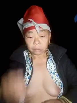 Snapshot of VangLe73 chatting on February 2, 11:26 pm VangLe73 online show from February 2, 11:26 pm