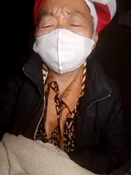 Snapshot of VangLe73 chatting on January 11, 11:11 pm VangLe73 online show from January 11, 11:11 pm