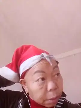 Snapshot of VangLe73 chatting on February 21, 6:37 am VangLe73 online show from February 21, 6:37 am