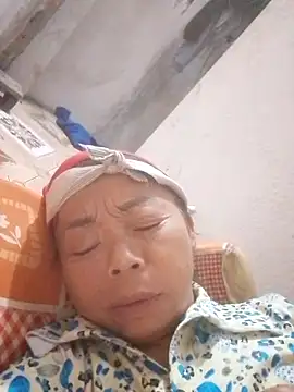 VangLe73 online show from October 11, 1:45 pm