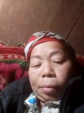 Snapshot of VangLe73 chatting on February 25, 1:22 pm VangLe73 online show from February 25, 1:22 pm