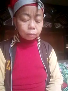 Snapshot of VangLe73 chatting on February 17, 3:48 am VangLe73 online show from February 17, 3:48 am