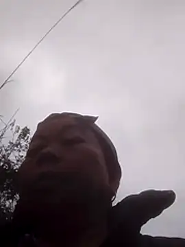 Snapshot of VangLe73 chatting on February 23, 11:49 pm VangLe73 online show from February 23, 11:49 pm