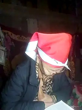 Snapshot of VangLe73 chatting on January 18, 12:25 am VangLe73 online show from January 18, 12:25 am