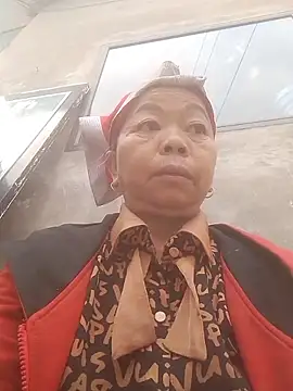 Snapshot of VangLe73 chatting on February 28, 3:17 am VangLe73 online show from February 28, 3:17 am