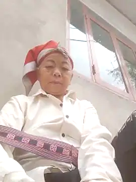 VangLe73 online show from October 26, 4:57 am