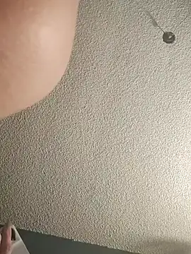 Snapshot of bratlipss chatting on October 1, 10:09 am bratlipss online show from October 1, 10:09 am