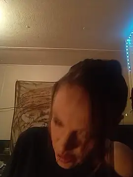 Snapshot of bratlipss chatting on February 16, 10:58 am bratlipss online show from February 16, 10:58 am