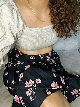 Tamilpallavi online show from March 4, 1:52 pm