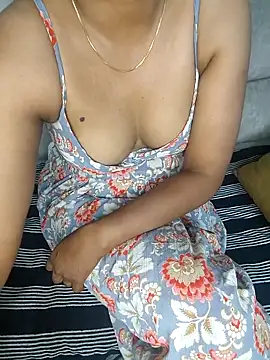 Tamilpallavi online show from April 28, 11:47 am
