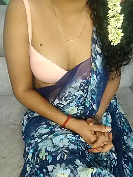 Snapshot of Tamilpallavi chatting on January 11, 4:41 am Tamilpallavi online show from January 11, 4:41 am