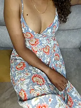 Tamilpallavi online show from April 4, 2:07 am