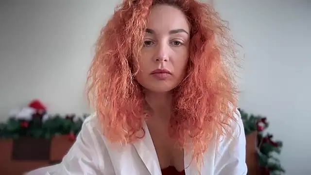 Reddgiirl online show from December 20, 1:03 pm