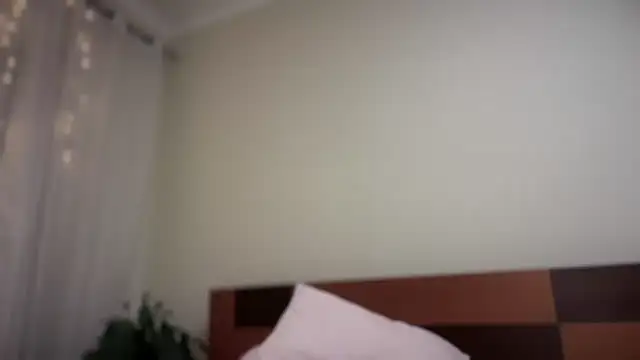 Reddgiirl online show from April 22, 8:26 pm