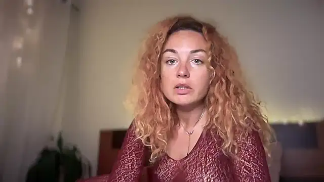 Reddgiirl online show from April 24, 8:55 pm