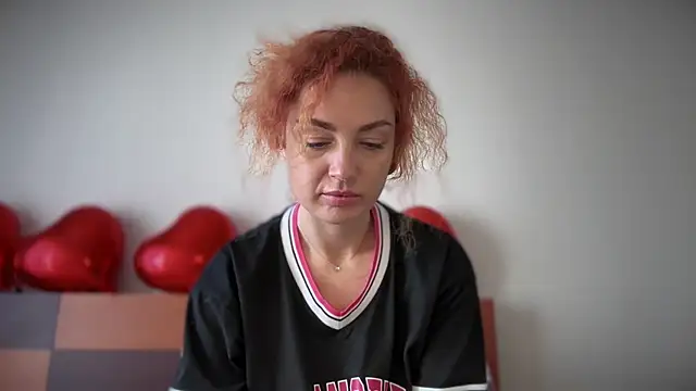 Reddgiirl online show from March 11, 8:52 am