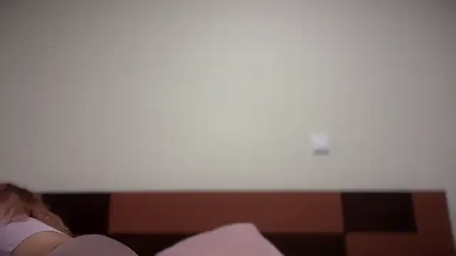 Snapshot of Reddgiirl chatting on November 18, 9:12 am Reddgiirl online show from November 18, 9:12 am