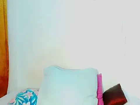 Snapshot of Love-Racheal75 chatting on June 30, 8:14 am Love-Racheal75 online show from June 30, 8:14 am