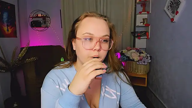 keri ti online show from April 8, 7:26 pm