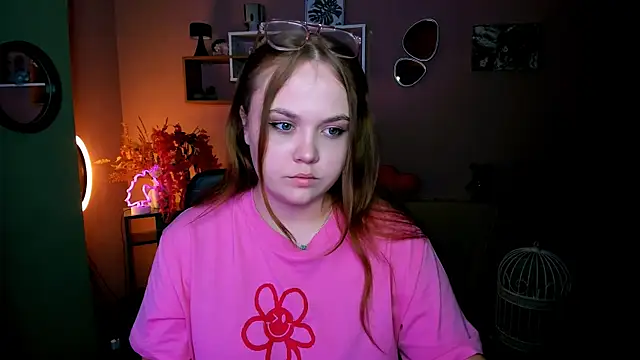 keri ti online show from April 15, 7:18 pm