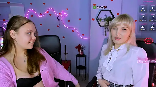 keri ti online show from April 12, 9:18 pm