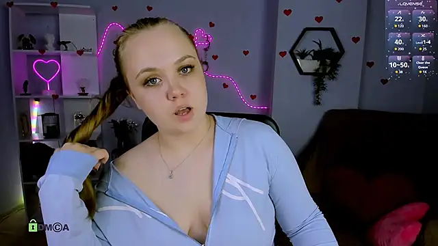 Snapshot of keri_ti chatting on June 8, 1:28 am keri ti online show from June 8, 1:28 am