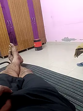 hard boy9455 online show from March 18, 1:35 pm