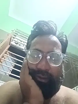 Snapshot of hard_boy9455 chatting on October 10, 12:00 am hard boy9455 online show from October 10, 12:00 am