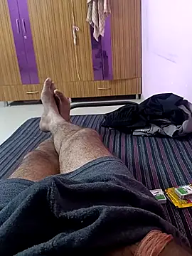 Snapshot of hard_boy9455 chatting on November 14, 1:26 pm hard boy9455 online show from November 14, 1:26 pm