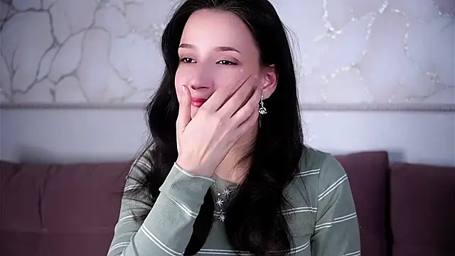 FalineBeacher online show from December 15, 2:12 pm