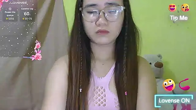 HornyAsian4uxx online show from March 14, 2:01 pm